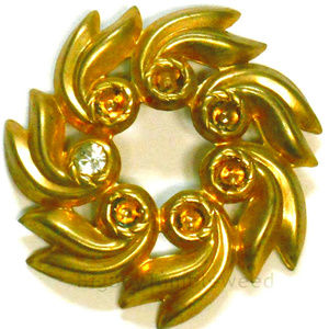 Mid Century Gold Wreath Rhinestone Brooch pin vtg